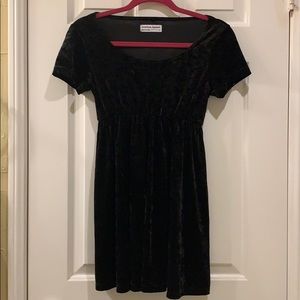 AMERICAN APPAREL BLACK VELVET BABYDOLL DRESS